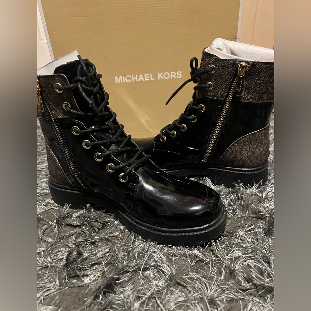 Michael Kors Alistair Laced-Up Bootie